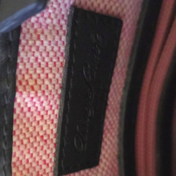 Dooney & Bourke Vintage Black Croc Textured Leather Mini Bag W Gold Hardware - Picture 9 of 10